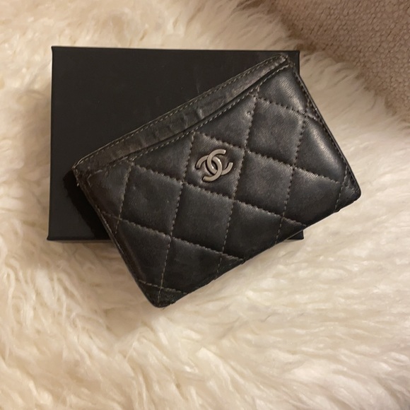 Chanel wallet/cardholder- NO OFFERS - Picture 2 of 12
